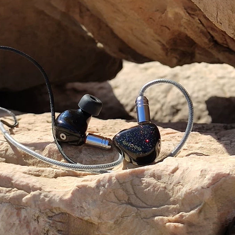 Shozy Form 1.1 Hybrid IEM Wire - đánh giá và giá Audio Music Technology